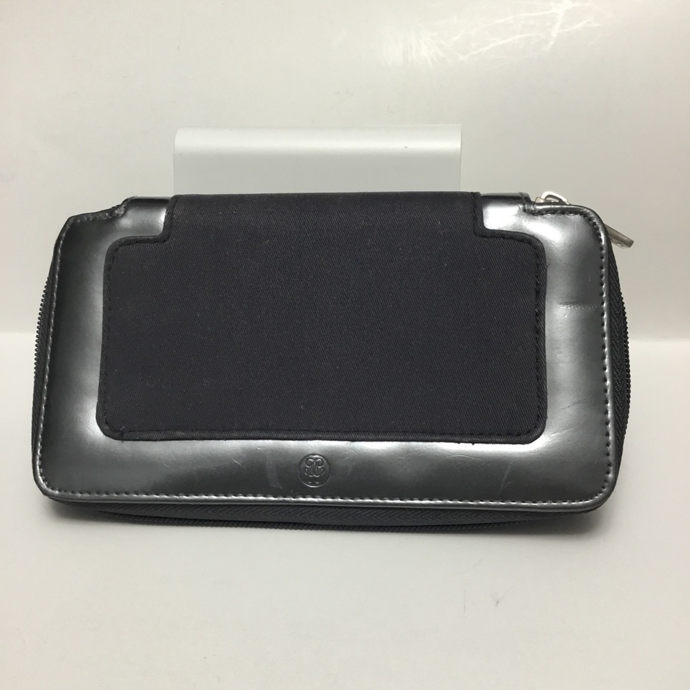 Guerlain Wallet - Picture 2 of 16